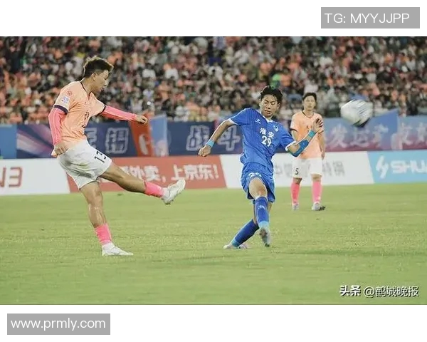 足球明星闪耀日本赛场展现绝技引发球迷热潮 足球明星闪耀日本赛场展现绝技引发球迷热潮